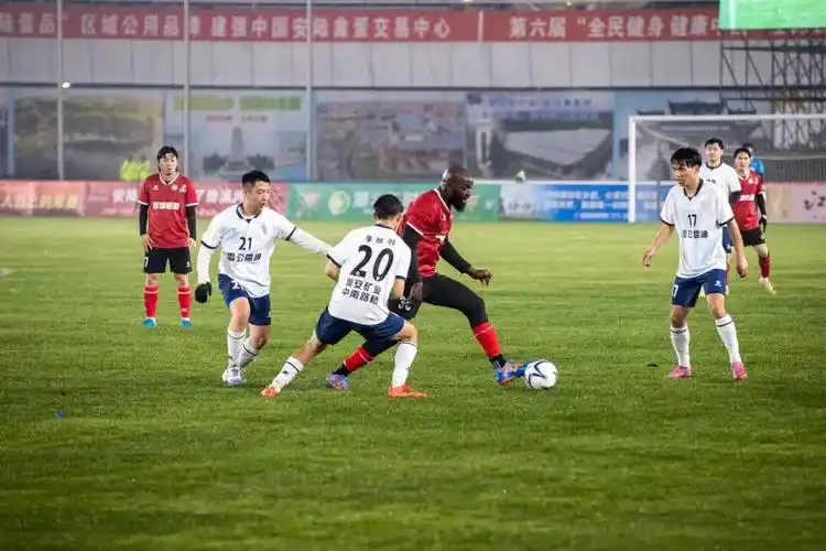 CBA联赛：上海久事 VS 新疆伊力特